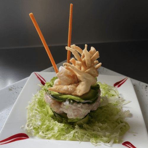 Palta cardenal rellena con camarones